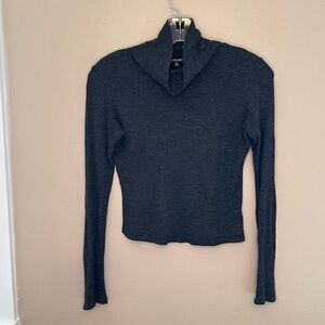 Lulu's Charcoal Knit Lightweight Slight Crop Mock Turtleneck Size Small